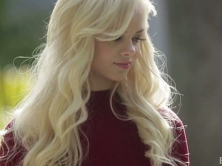 Dostum yalıyor ve sikikleri tatlım Elsa Jean kedi