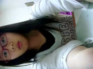 Amateur japanische Teen Characterize oneself as haarige Muschi