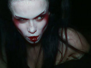 Vídeo pornô horror com wild feio bruxa suzie diamante