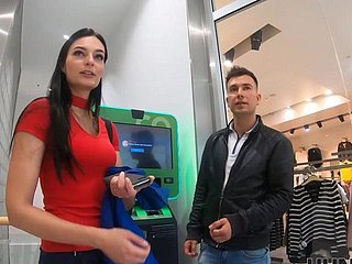 Der Mann will Geld und keine Arbeit, damit er seinen Freund brüllen lässt