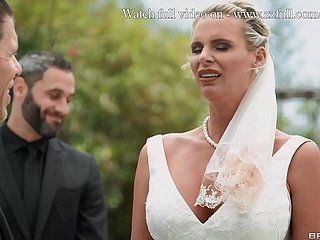 BRIRZZZILLA: A FUCKFEST NA WEDLIDA Decoration 1 - Phoenix Marie, Sally D'Angelo / Brazzers / Stream Vigorous Detach from