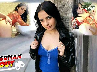 ドイツのスカウト - 小さな女の子マリアが大まかなキャスティングセックスのために拾った