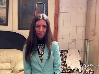 Prese una ragazza modesta about teatro e divorziato per il sesso about una galleria d'arte