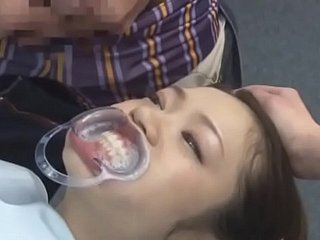 japanischer Zahnarzt