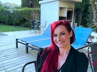 Sally, linda milf, descobre sexo anal