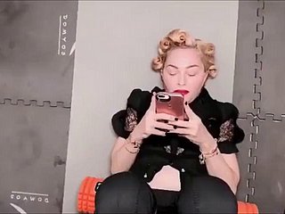 Deusa Madonna – Pés e Pernas Mágicas