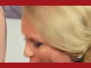 Crestfallen abuela de 65 años de edad